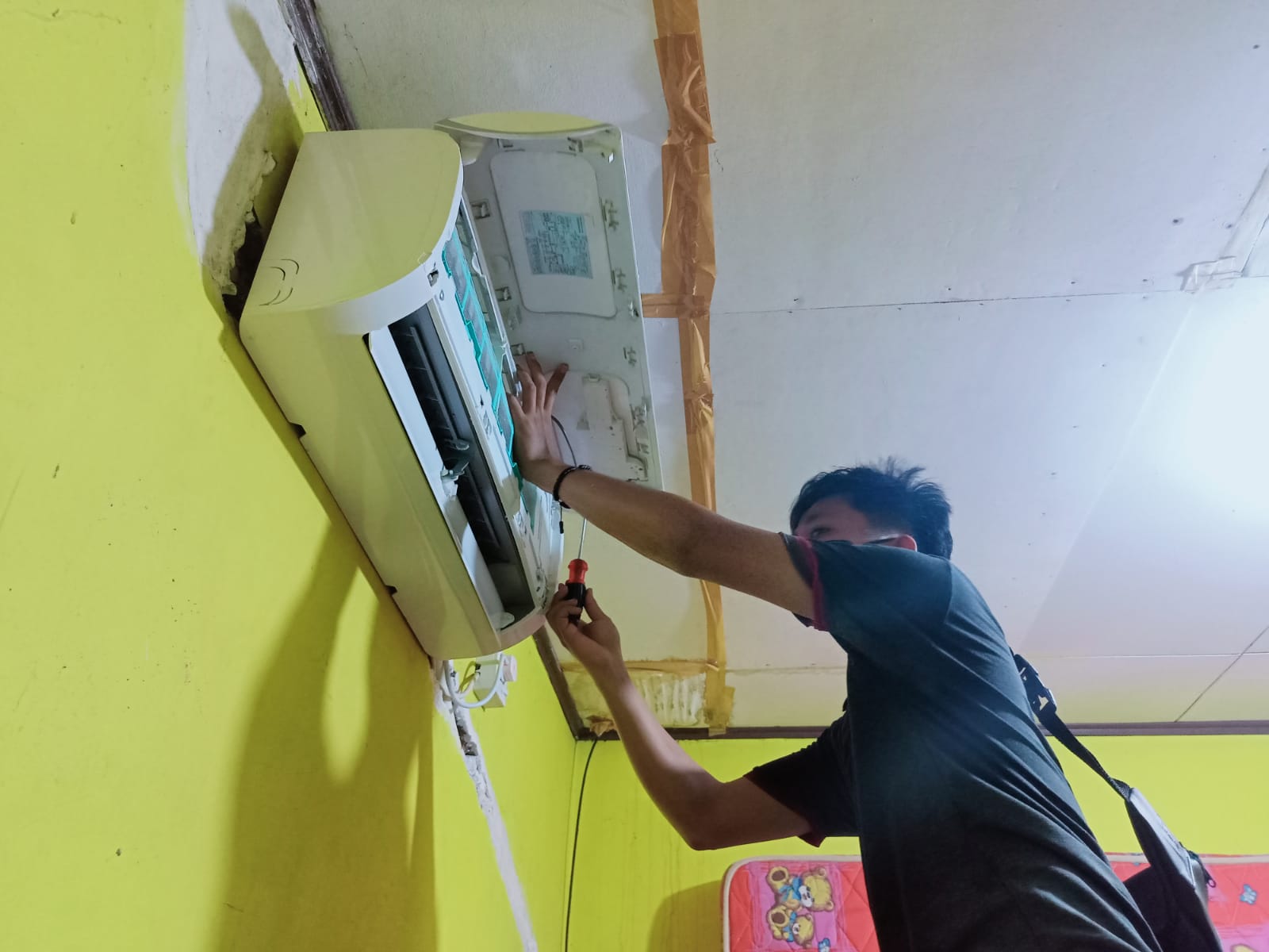 Service AC Panggilan Ciluar