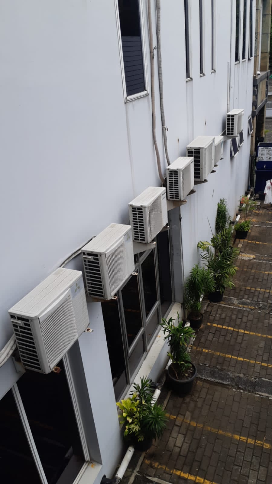 Jasa AC Panggilan Berpengalaman